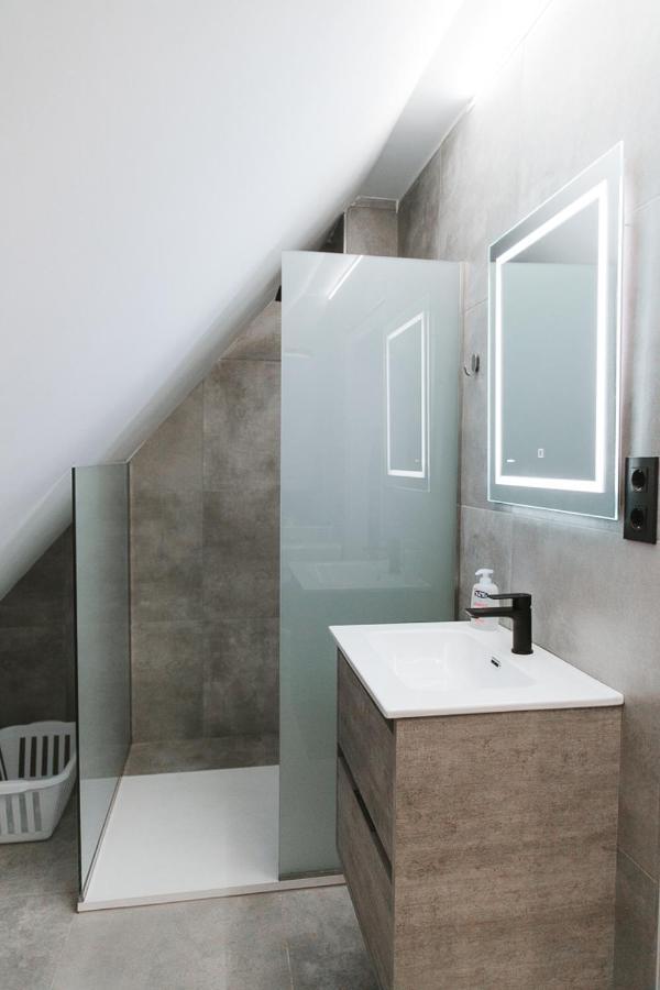 Mk77 Leon - Atiko Apartment ภายนอก รูปภาพ